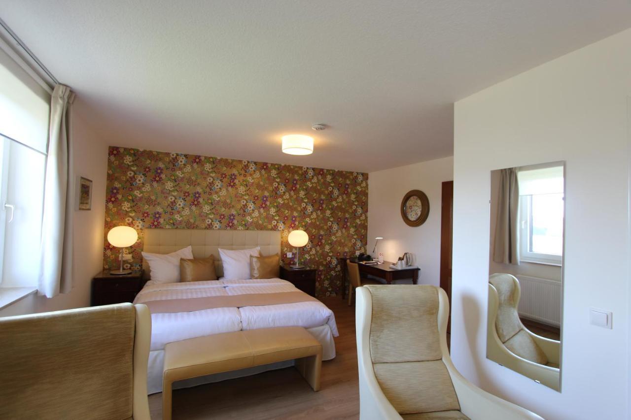 Boutique Hotel Restaurant Hollerather Hof Hellenthal Extérieur photo