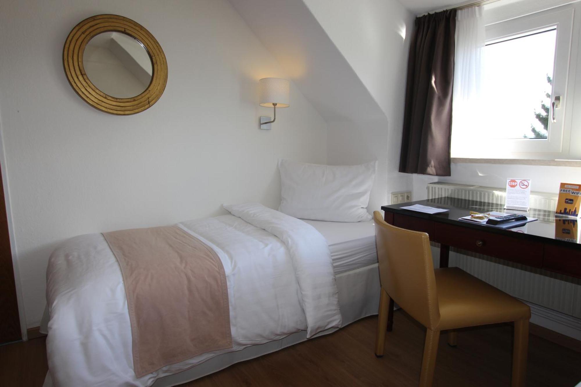 Boutique Hotel Restaurant Hollerather Hof Hellenthal Chambre photo