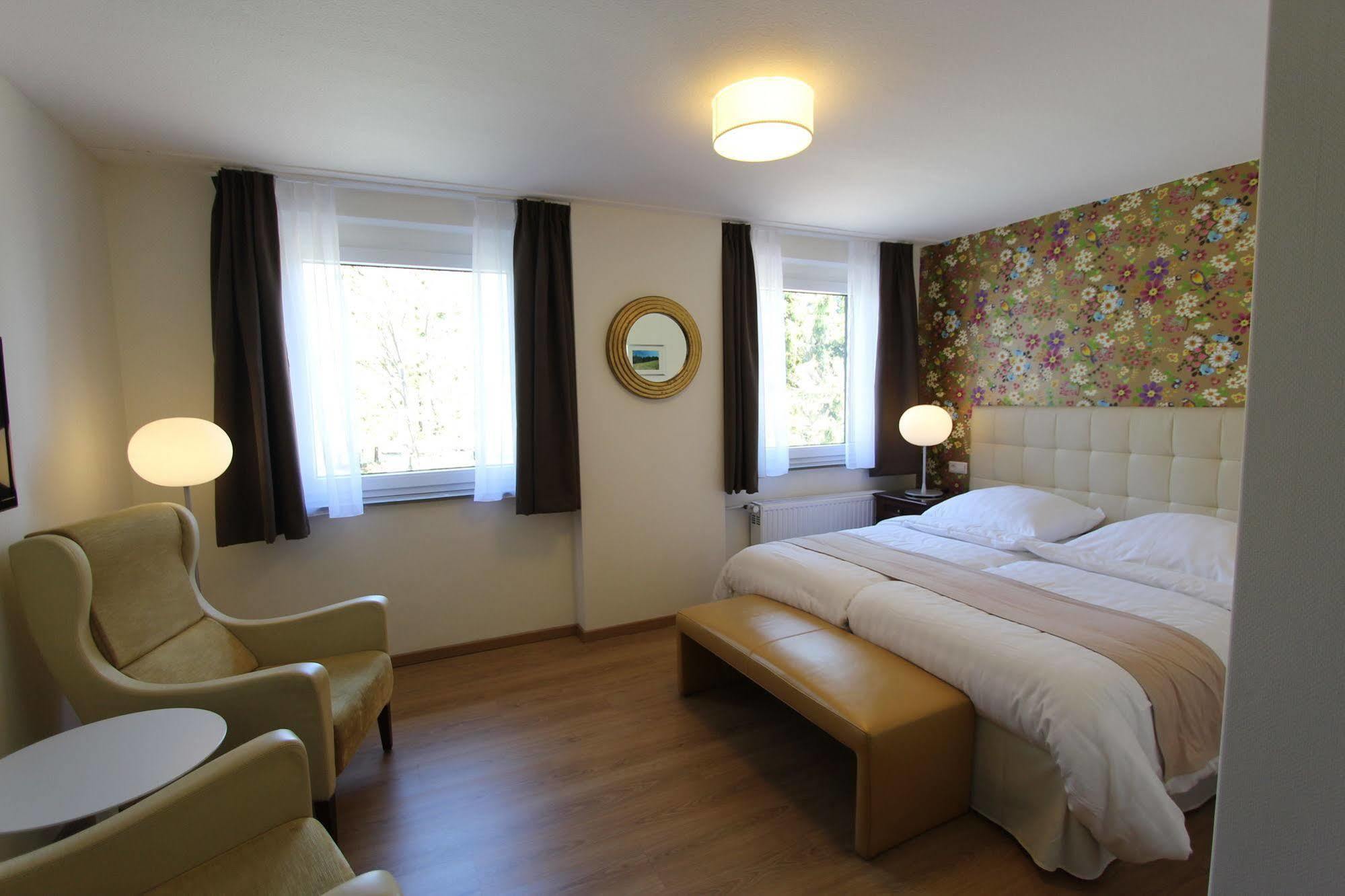 Boutique Hotel Restaurant Hollerather Hof Hellenthal Extérieur photo