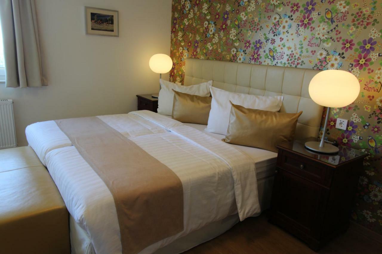 Boutique Hotel Restaurant Hollerather Hof Hellenthal Extérieur photo