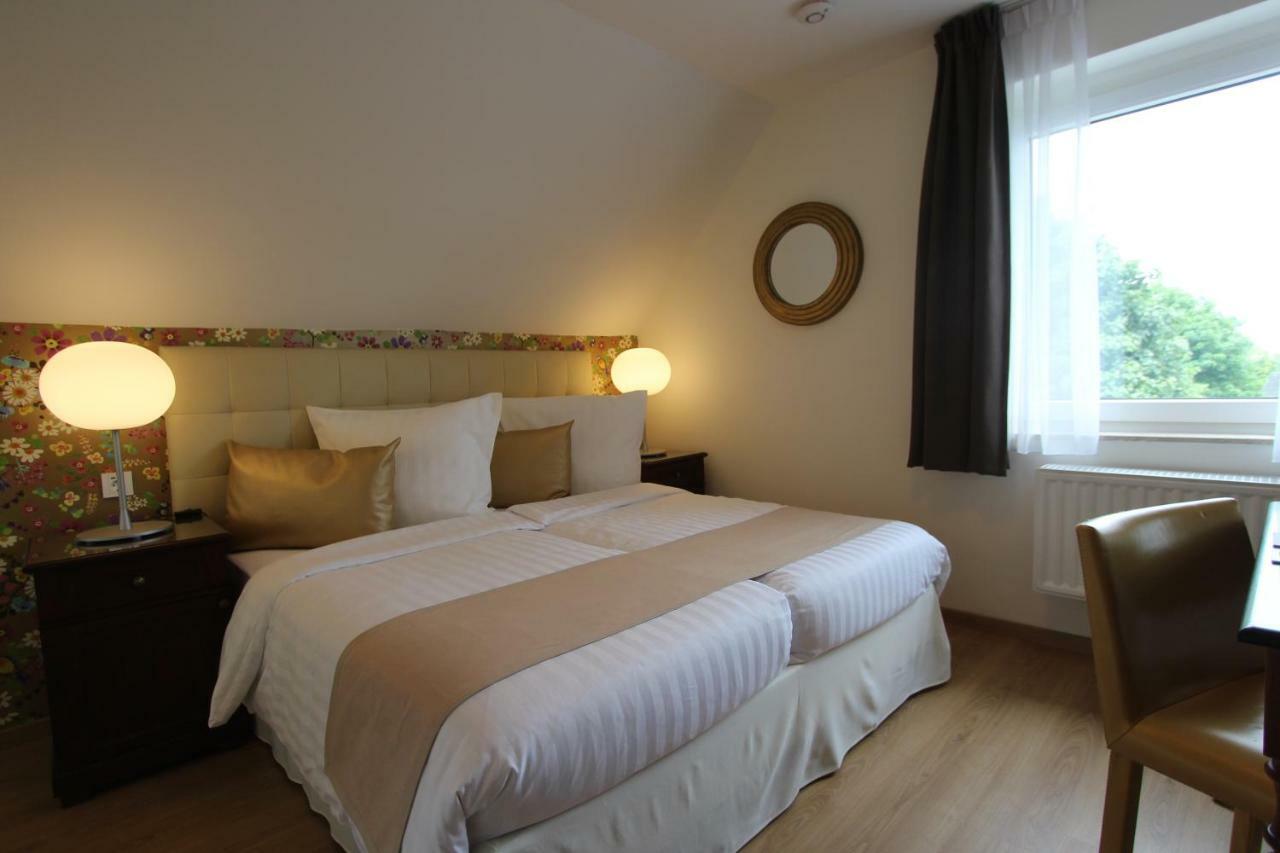 Boutique Hotel Restaurant Hollerather Hof Hellenthal Extérieur photo